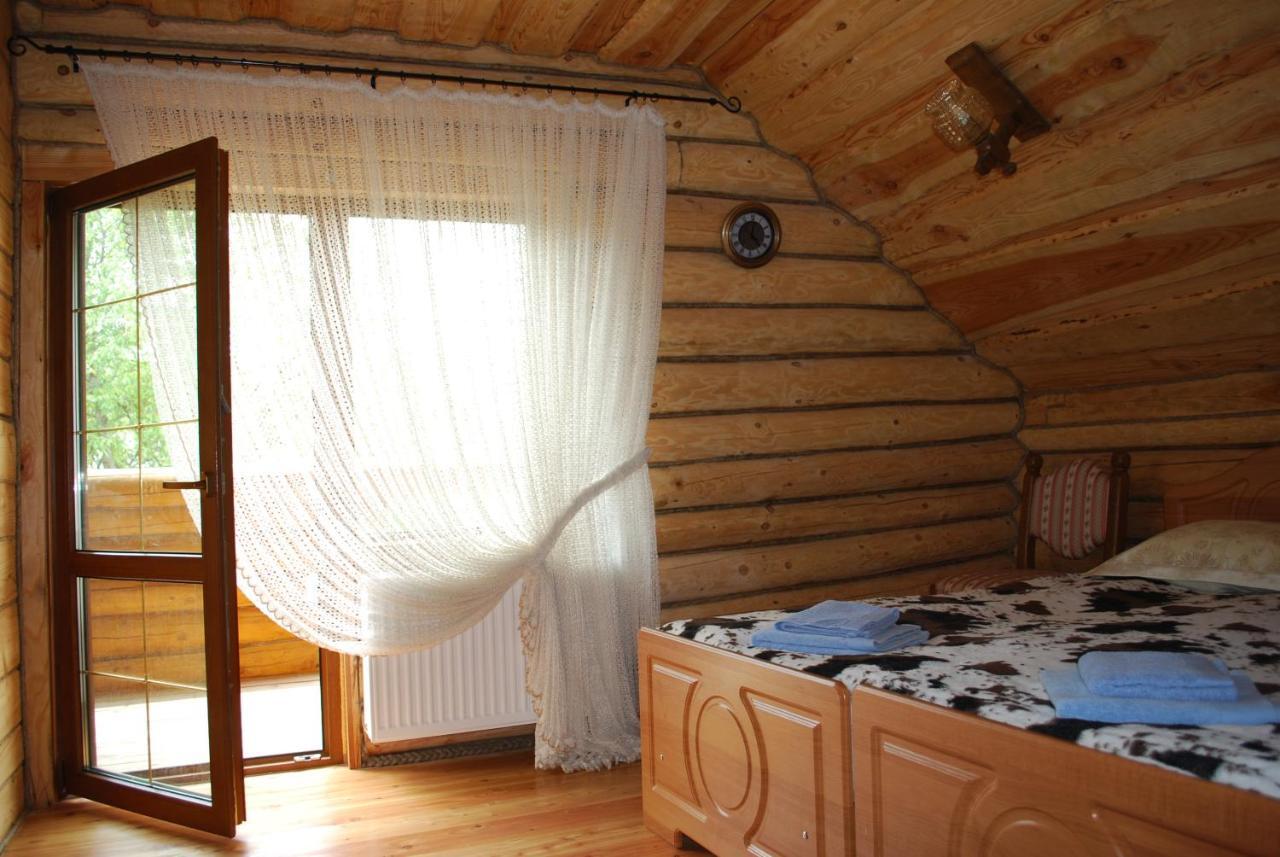 Смерекова Хата Pochaiv Exterior photo